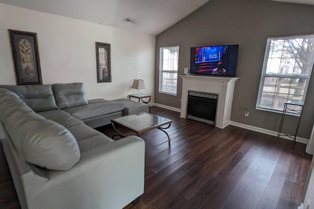 Haven - Uptown/Airport Corridor Villa Charlotte Exterior foto